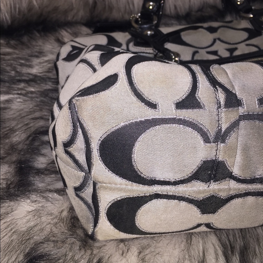 Coach Poppy Handbag - Picture 4 of 8
